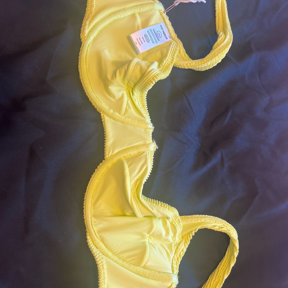 Good American Rippled Yellow Bikini - Picture 4 of 4